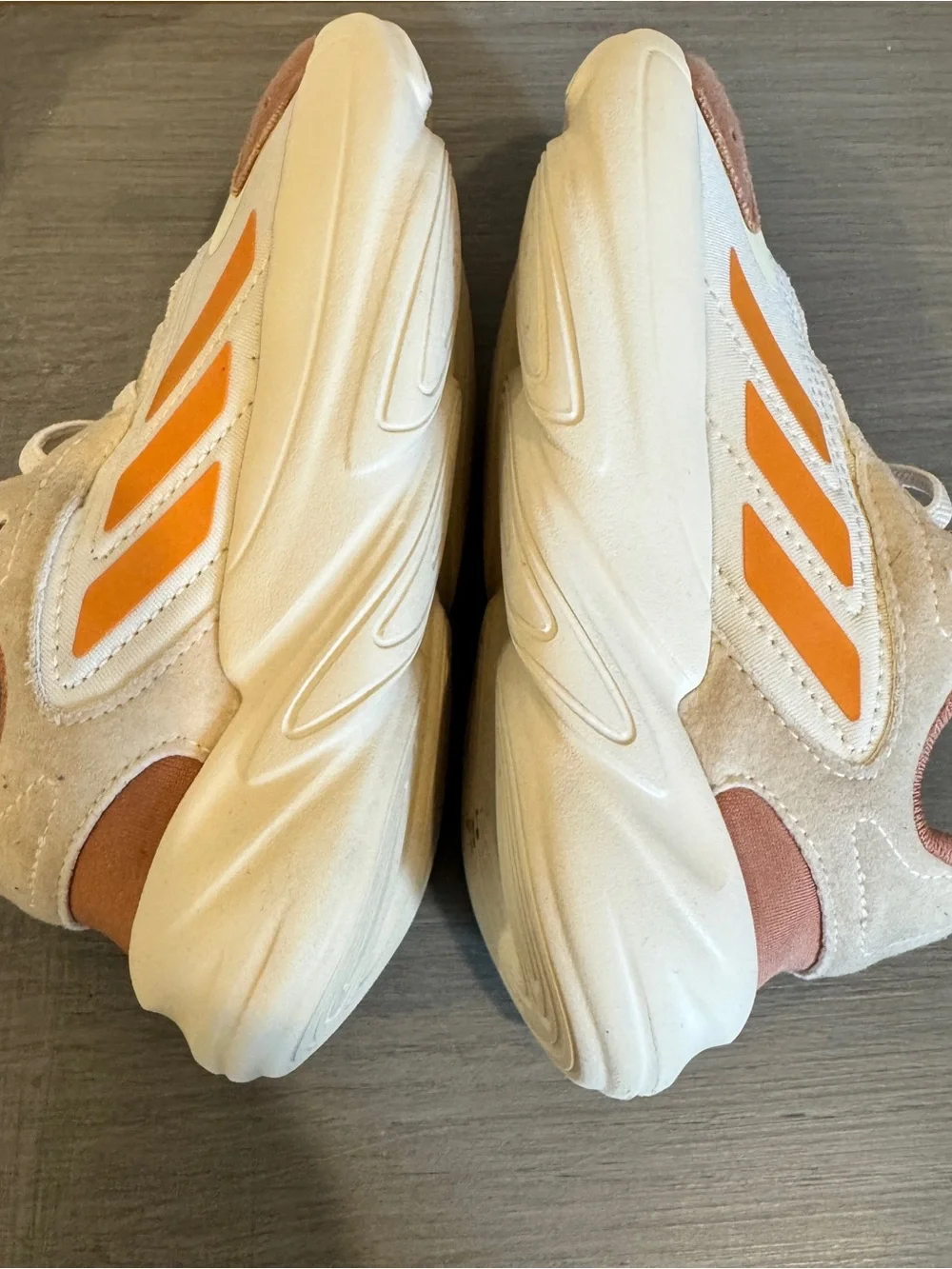Adidas Ozelia J IF0033- White/Bright Orange - Kids Size 11 Slip On No Tie